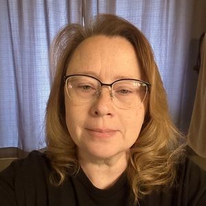 Meet your Posher, Carie